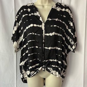 Young Fabulous & Broke Fabulous Short Sleeve Black/Cream Shirt Top **Size M**